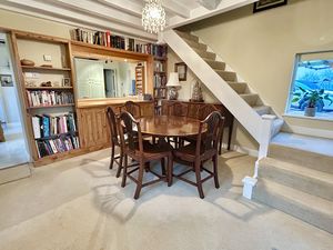 Dining Room- click for photo gallery
